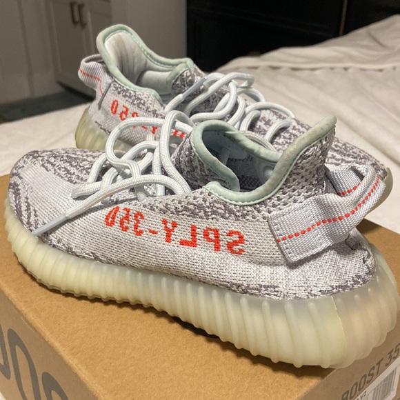 Blue Tint Yeezy Boost 350 V2 - Picture 2 of 5